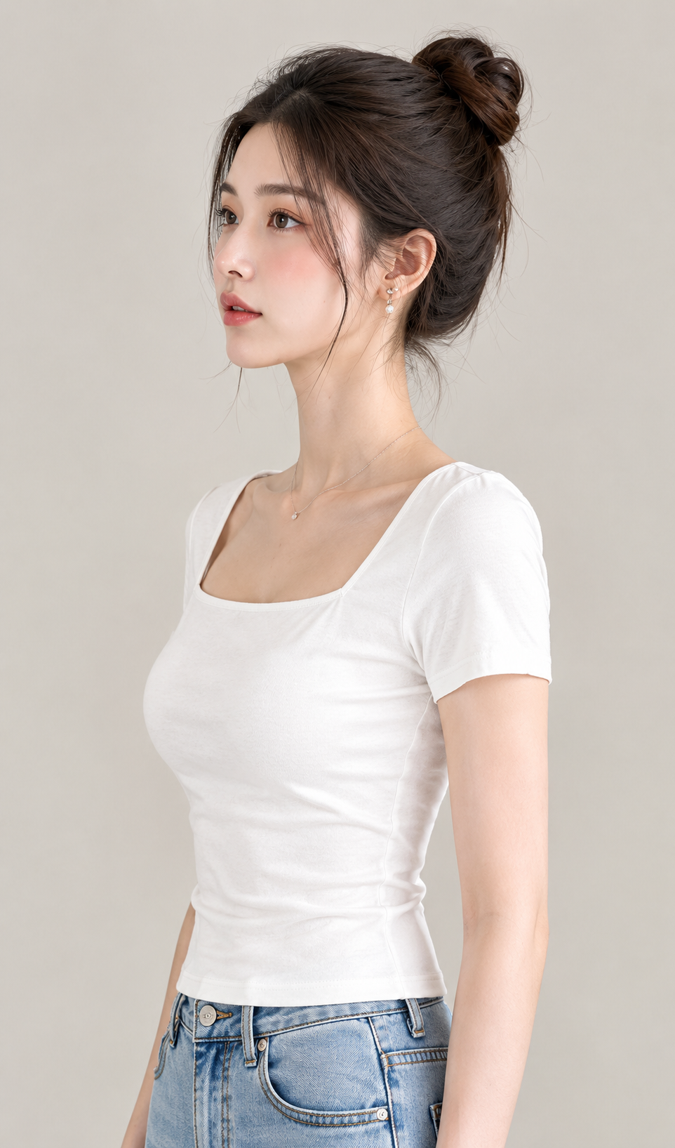 Basic Square Neck Top – Áo thun cổ vuông ôm dáng