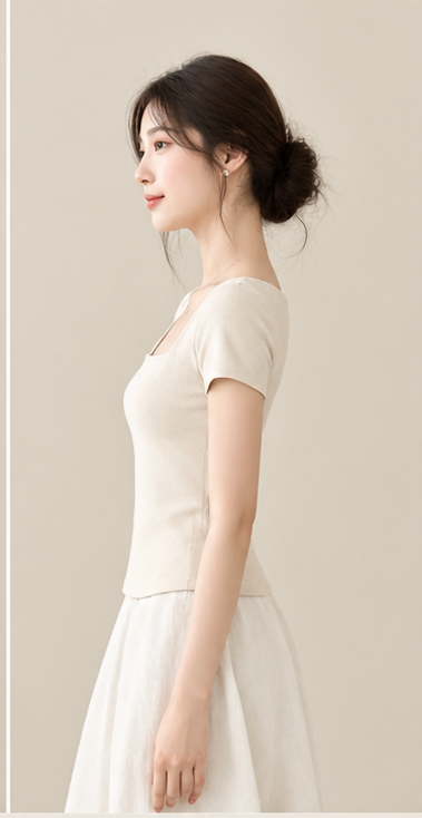 Basic Square Neck Top – Áo thun cổ vuông ôm dáng